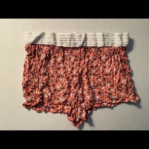 Charlotte Russe Floral Shorts Size Large